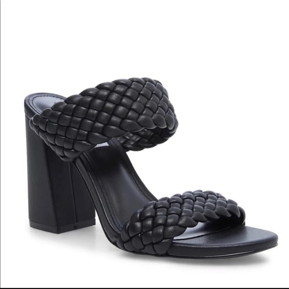 Steve Madden Tangle sandals NIB 6.5